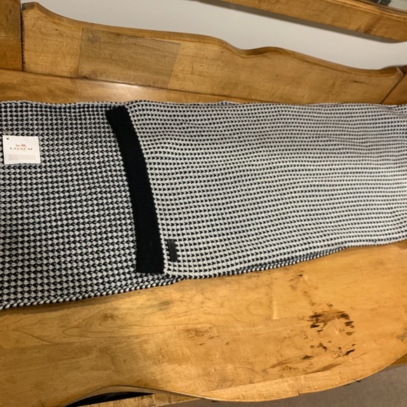 Coach Scarf-New with tags - Picture 5 of 6